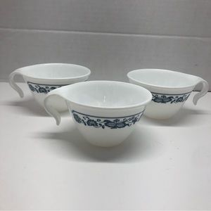 Old Town Blue Corelle Corelle, Blue Onion Design Border Hook Hdl Cup B377